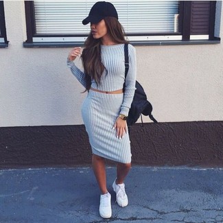 С чем носить черно-белую бейсболку женщине