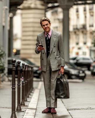 Какие пиджаки носить с черно-белым кардиганом мужчине