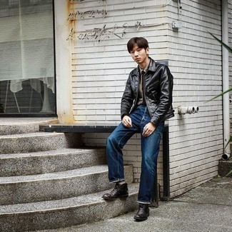 Какие джинсы носить с черно-белыми повседневными ботинками мужчине