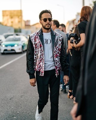 Какие косухи носить с черно-белыми брюками чинос