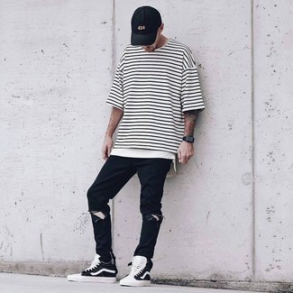 С чем носить черно-белые высокие кеды мужчине