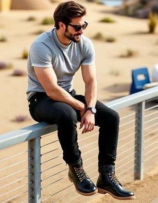 С чем носить черно-белые джинсы мужчине