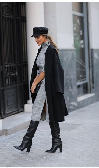 С чем носить черно-белый кожаный клатч