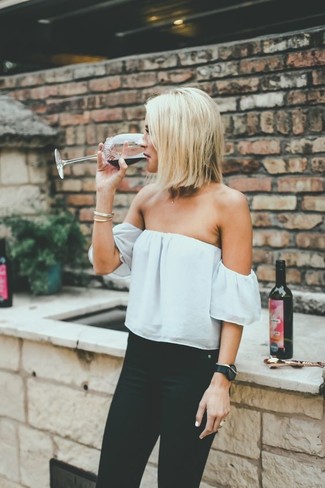 С чем носить черно-белые кожаные часы женщине