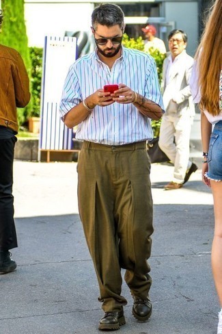 С чем носить черно-белые кожаные рабочие ботинки мужчине