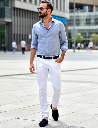 Какие джинсы носить с черно-белыми лоферами мужчине