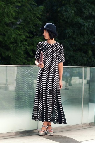 С чем носить черно-белое платье-макси
