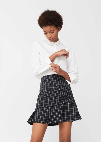 С чем носить черно-белую мини-юбку