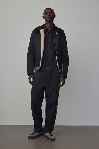 С чем носить черно-белые комбинезон мужчине