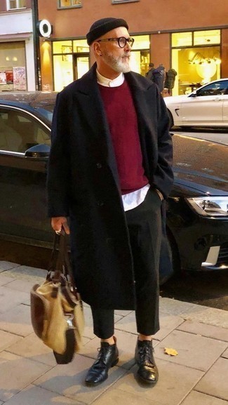 Какие классические ботинки носить с черно-белым длинным пальто