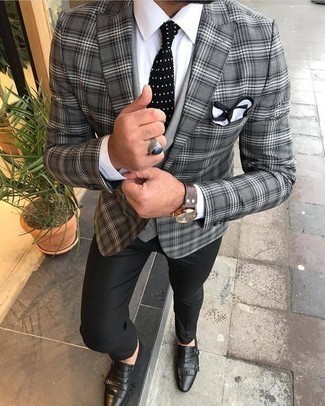 С чем носить черно-белый галстук в горошек мужчине