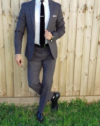 С чем носить черно-белые носки с принтом мужчине