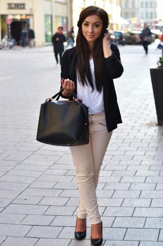 Какие открытые кардиганы носить с черно-белыми туфлями