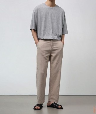 Какие брюки чинос носить с черно-белыми сандалиями