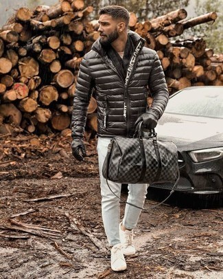 С чем носить черно-белый шарф мужчине