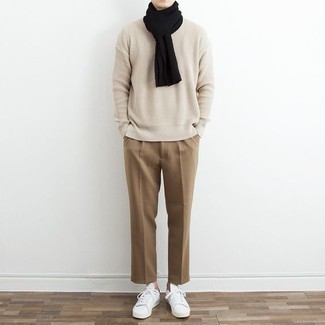 С чем носить черно-белый шарф мужчине