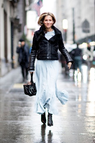 С чем носить черно-белую короткую дубленку женщине