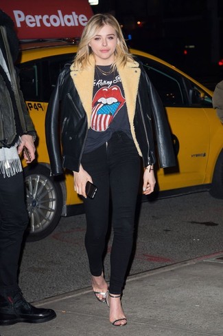 С чем носить черно-белую короткую дубленку женщине