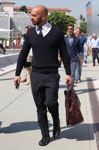 С чем носить черно-белый шелковый галстук мужчине