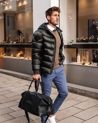 С чем носить черно-белый шелковый галстук мужчине