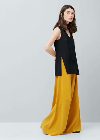 С чем носить черно-белый топ без рукавов