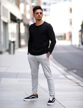 С чем носить черно-белые кеды мужчине