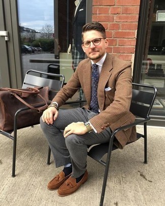 С чем носить черно-белые носки мужчине