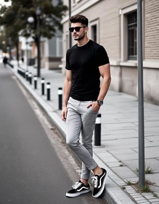 С чем носить черно-белые солнцезащитные очки мужчине