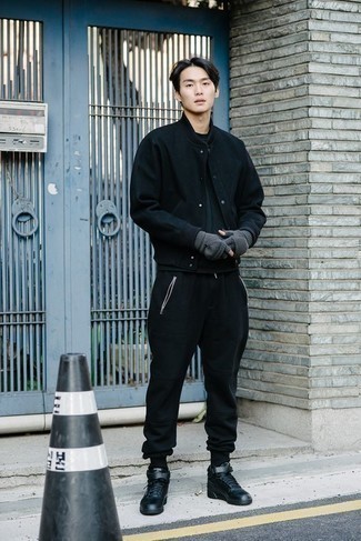 Какие бомберы носить с черно-белыми спортивными штанами мужчине