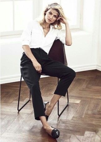 С чем носить черно-белые брюки-галифе женщине