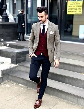 С чем носить черно-белый галстук мужчине