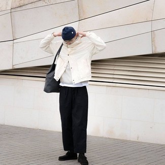 С чем носить черно-белую большую сумку мужчине