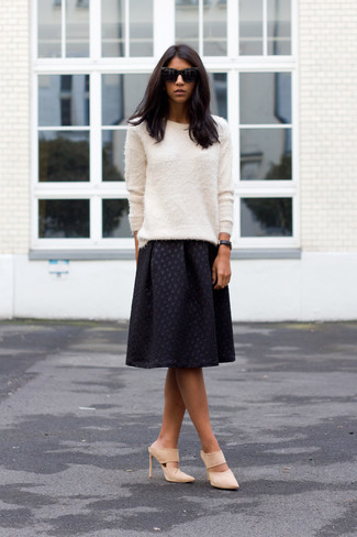 С чем носить черно-белые часы женщине