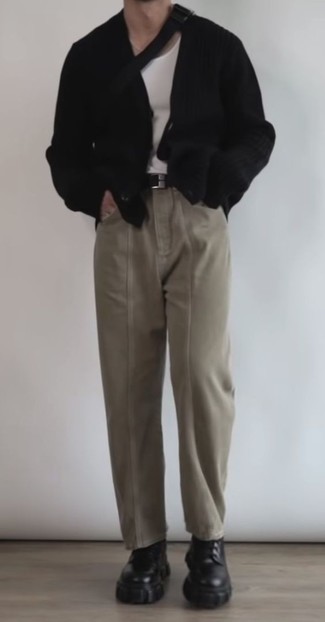 С чем носить черно-белые рабочие ботинки мужчине