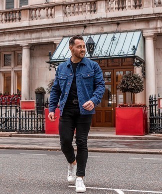 С чем носить черно-белый плетеный ремень мужчине