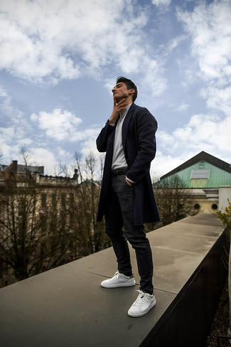 С чем носить черно-белый плетеный ремень мужчине