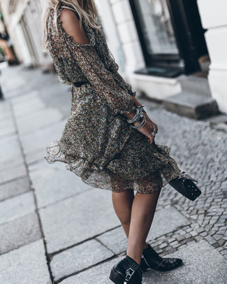 Какие платья-миди носить с черными ботильонами