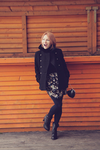 Какое полупальто носить с черными ботильонами