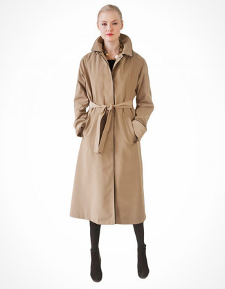 Какие плащи носить с черными ботильонами