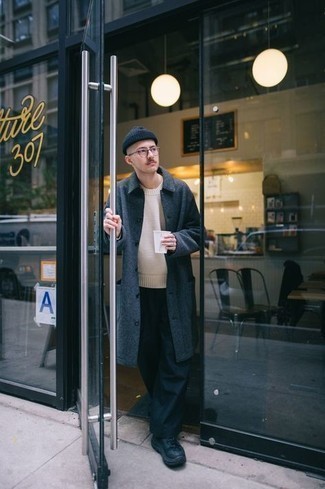 Какие брюки чинос носить с черными кроссовками