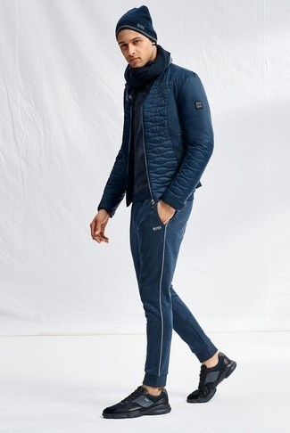 Какие куртки-пуховики носить с черными кроссовками мужчине