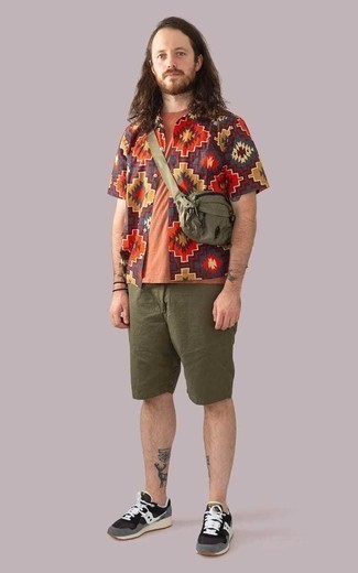 Какие шорты носить с черными кроссовками мужчине