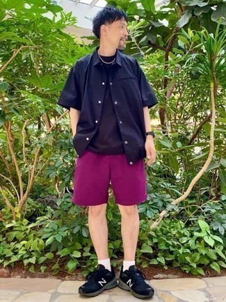 Какие шорты носить с черными кроссовками мужчине