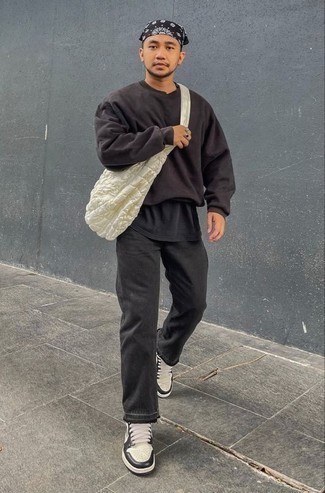 С чем носить черную бандану мужчине