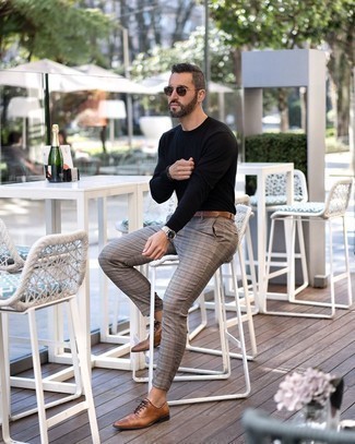 С чем носить черный браслет из бисера мужчине