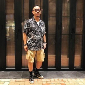 С чем носить черный браслет из бисера мужчине