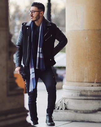 Как носить черную косуху с черными брюками чинос