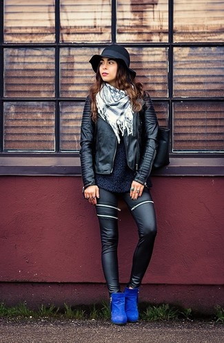 Как носить черную косуху с черными леггинсами