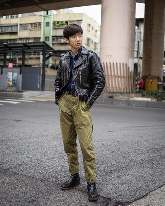 Какие брюки чинос носить с черной косухой