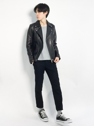 Какие брюки чинос носить с черной косухой